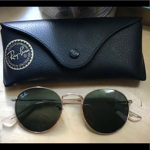 Ray-ban round sunglasses !!